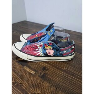 Converse All Stars Unisex Wonder Woman Sneakers Sz 7 / Wom. 9 Shoes 131719F